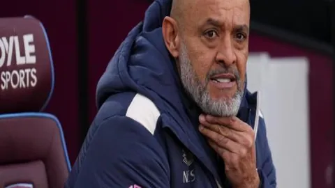 冬奥盛事：萨马兰奇盛赞，中国冰雪赛事亚冬会热度攀升